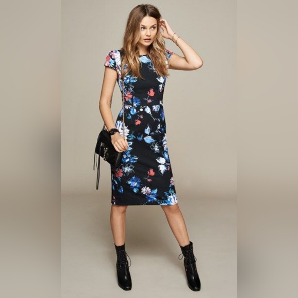 Betsey Johnson Black Floral Pencil Skirt Dress Size 2